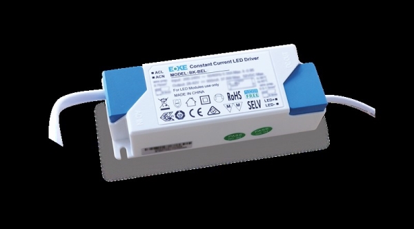 160602 Driver BOKE non dimmable, 900mA • Avec boitier repiquage x6